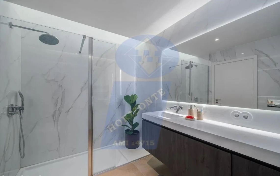 Moradia T4 para Venda em Esgueira Foto 3