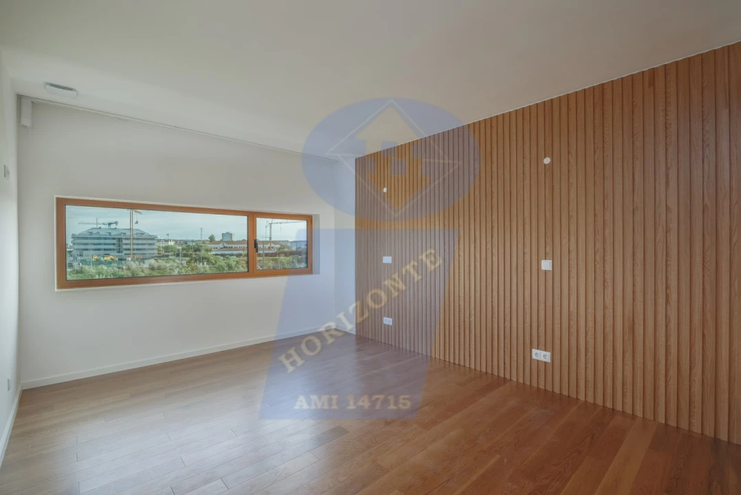 Moradia T4 para Venda em Esgueira Foto 5