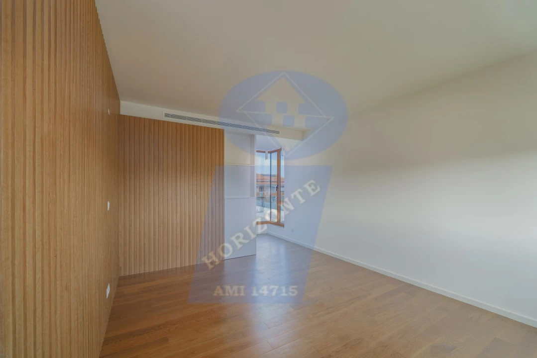 Moradia T4 para Venda em Esgueira Foto 6