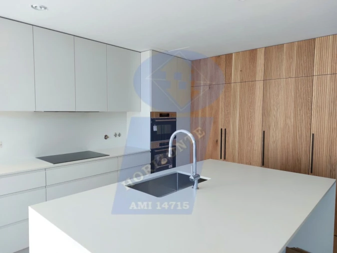 Moradia T4 para Venda em Esgueira