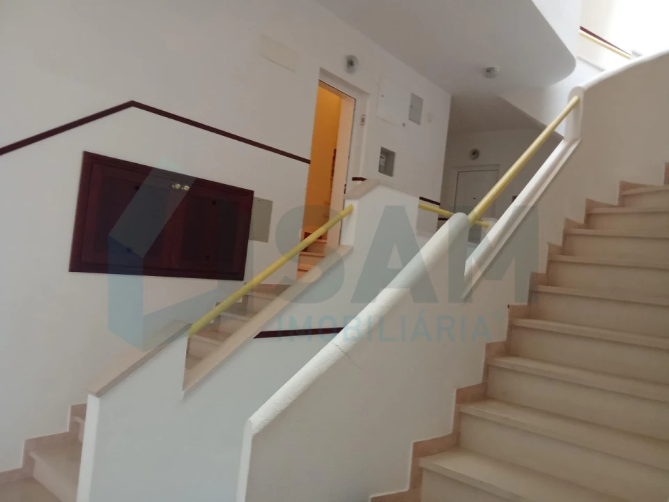 Apartamento T2 para Venda em Atouguia da Baleia Foto 6