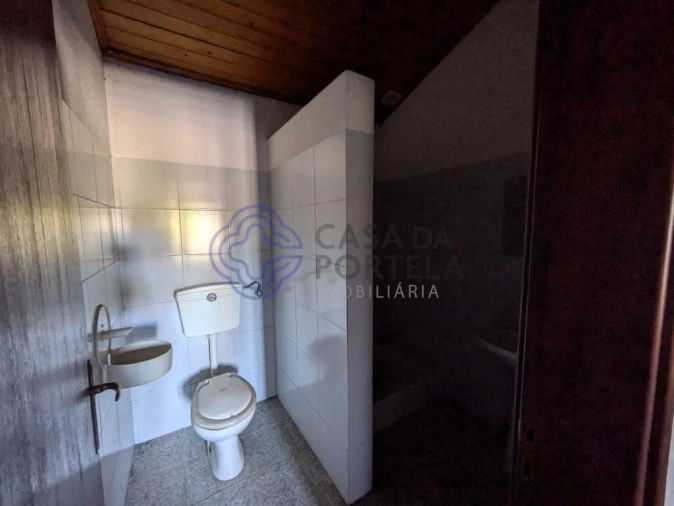 Negócio para Venda em São Miguel do Outeiro e Sabugosa Foto 35