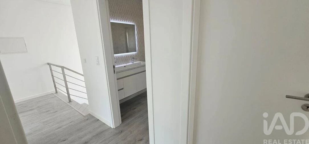 Moradia T4 para Venda em Charneca de Caparica e Sobreda Foto 26