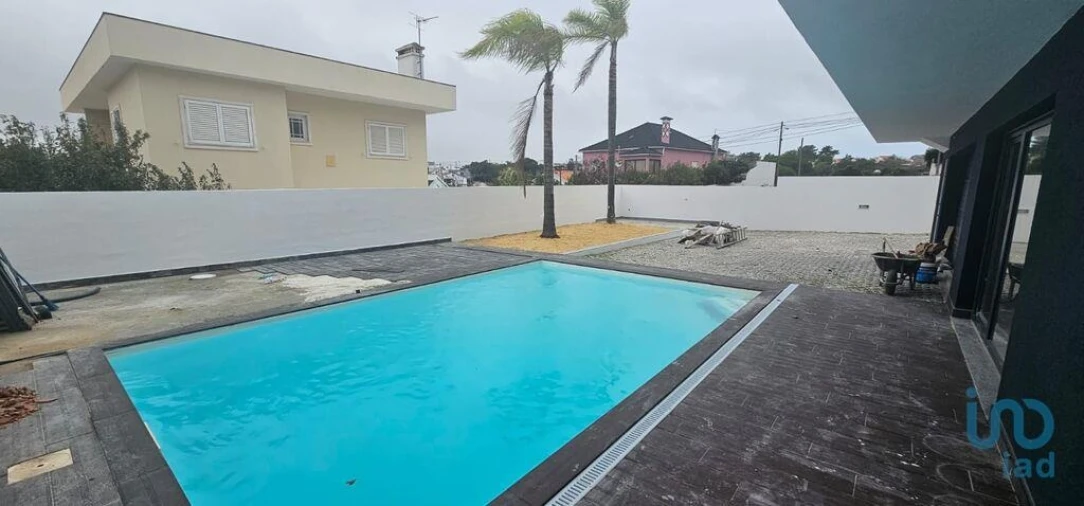 Moradia T4 para Venda em Charneca de Caparica e Sobreda Foto 2
