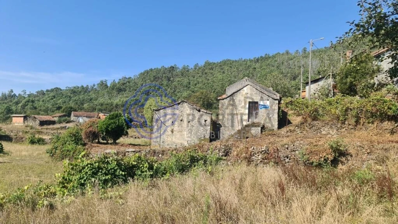 Moradia T2 para Venda em Couto de Esteves Foto 1