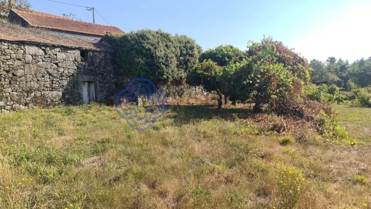 Moradia T2 para Venda em Couto de Esteves Foto 30