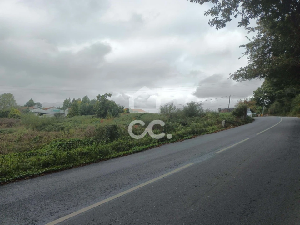 Terreno para Venda em Serzedelo Foto 1