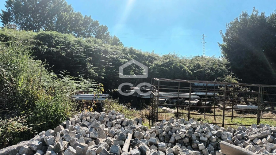 Terreno para Venda em Selho (São Jorge) Foto 5