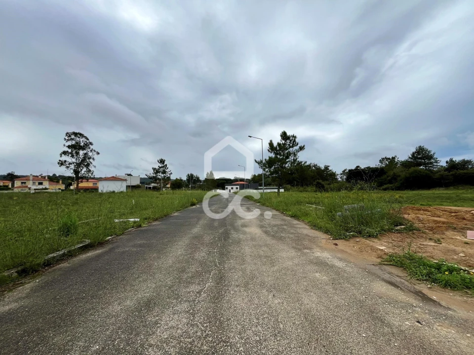 Terreno para Venda em Santa Maria, São Pedro e Sobral da Lagoa Foto 2