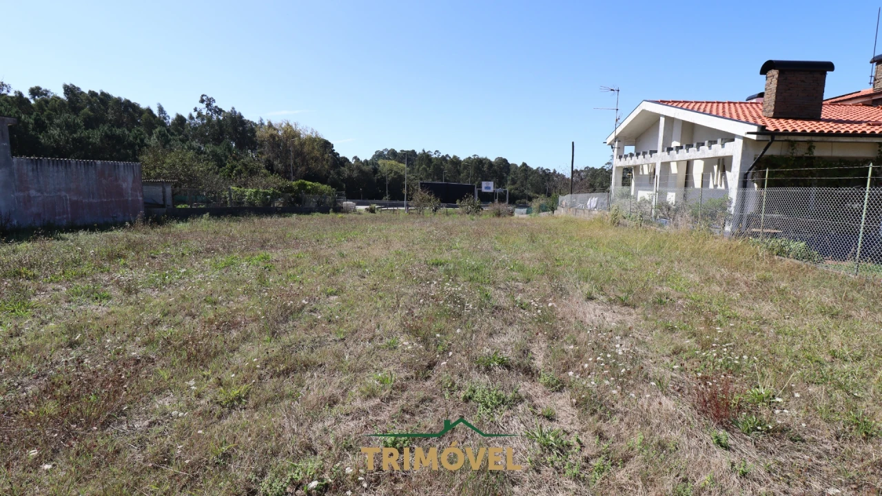 Terreno para Venda em Santa Maria da Feira, Travanca, Sanfins e Espargo Foto 1