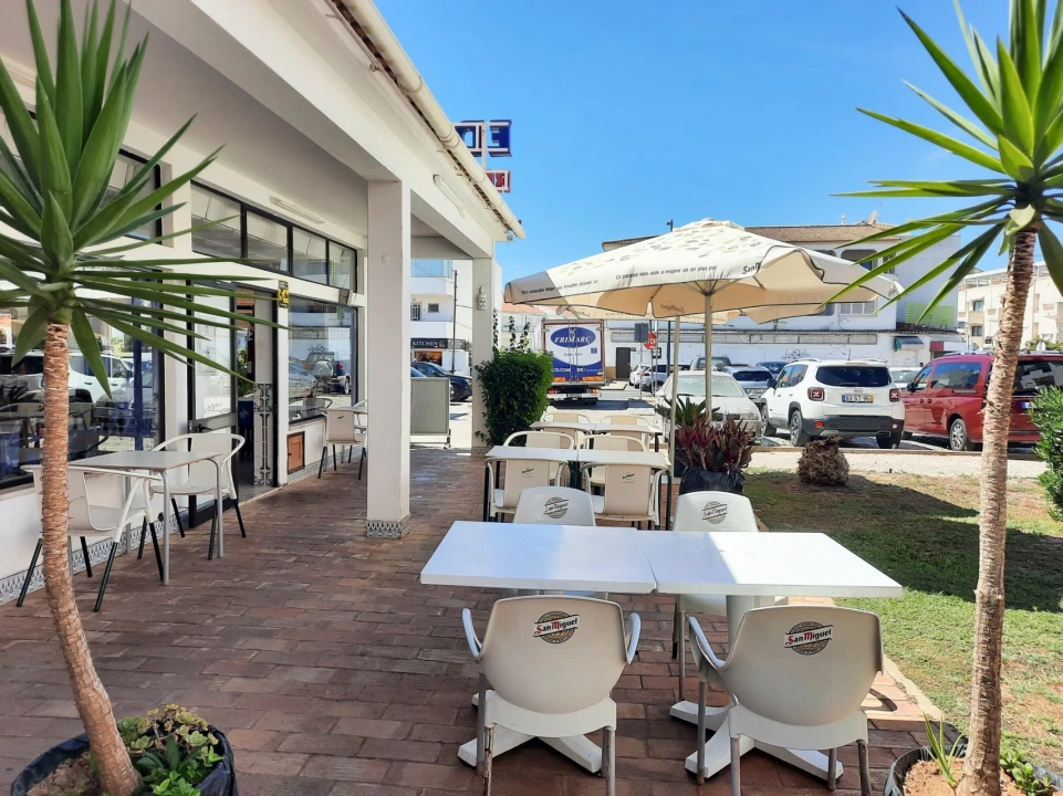 Negócio para Venda em Albufeira e Olhos de Água Foto 1