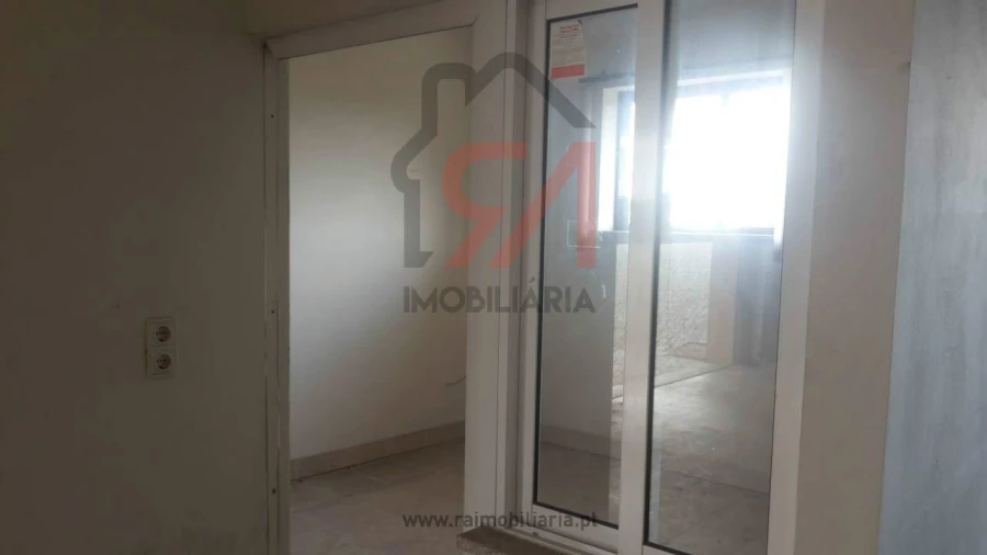 Armazém para Venda em Frazão Arreigada Foto 3