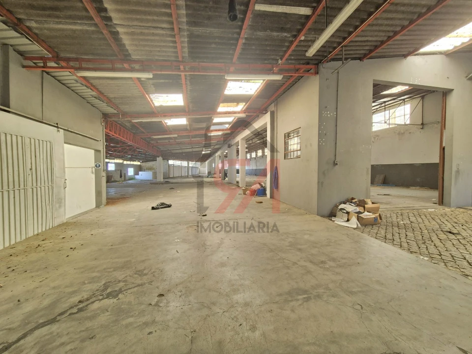 Armazém para Venda em Penamaior Foto 1