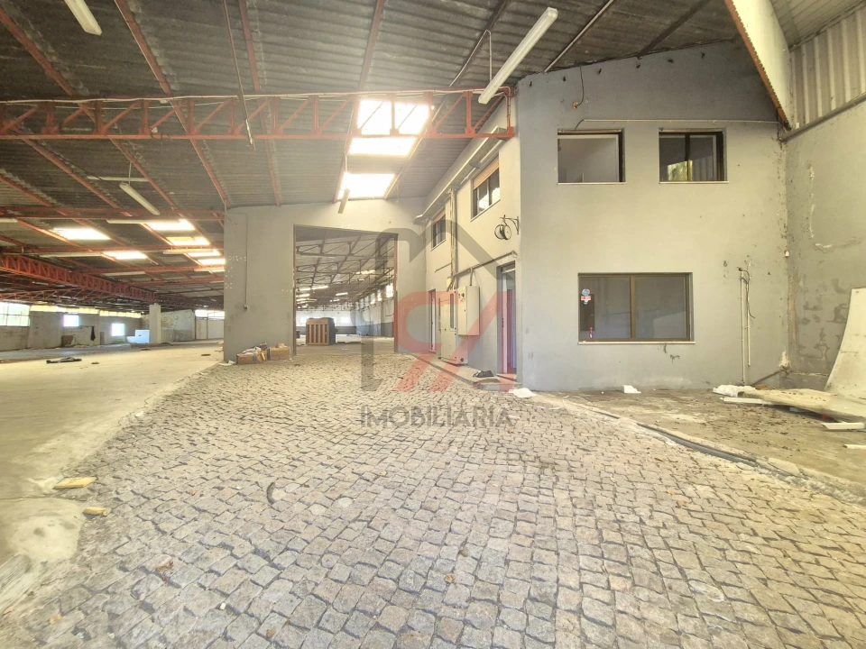 Armazém para Venda em Penamaior Foto 2
