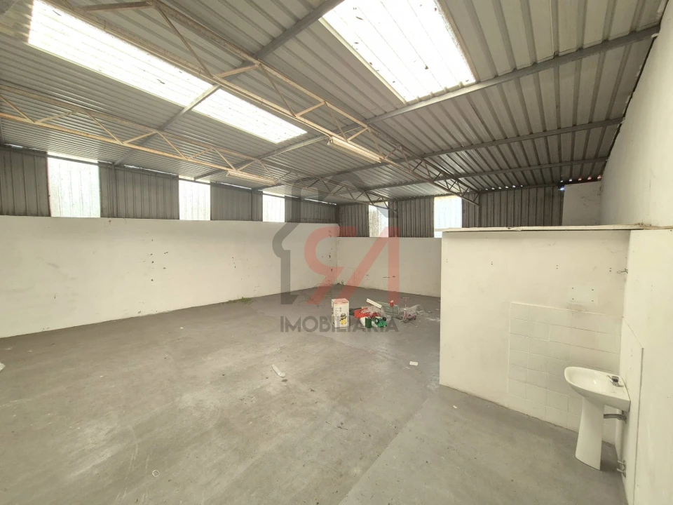 Armazém para Venda em Penamaior Foto 4
