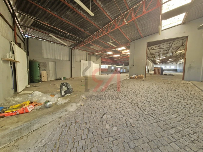 Armazém para Venda em Penamaior Foto 7