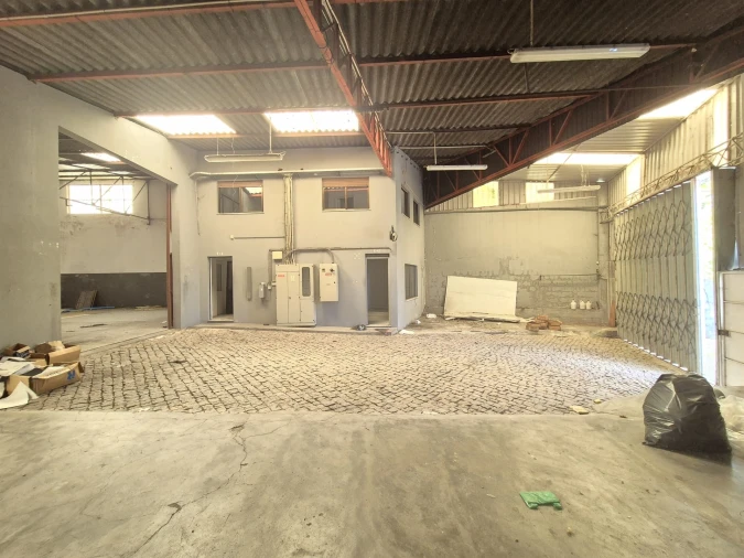 Armazém para Venda em Penamaior Foto 5