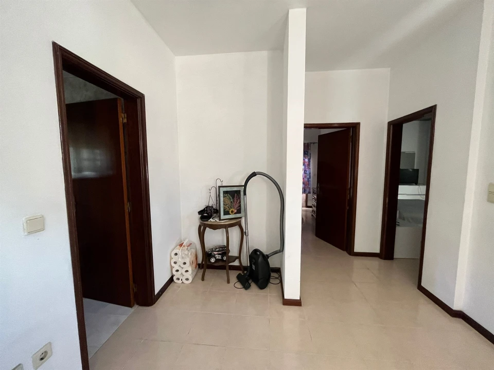 Moradia T4 para Venda em Eiriz Foto 9