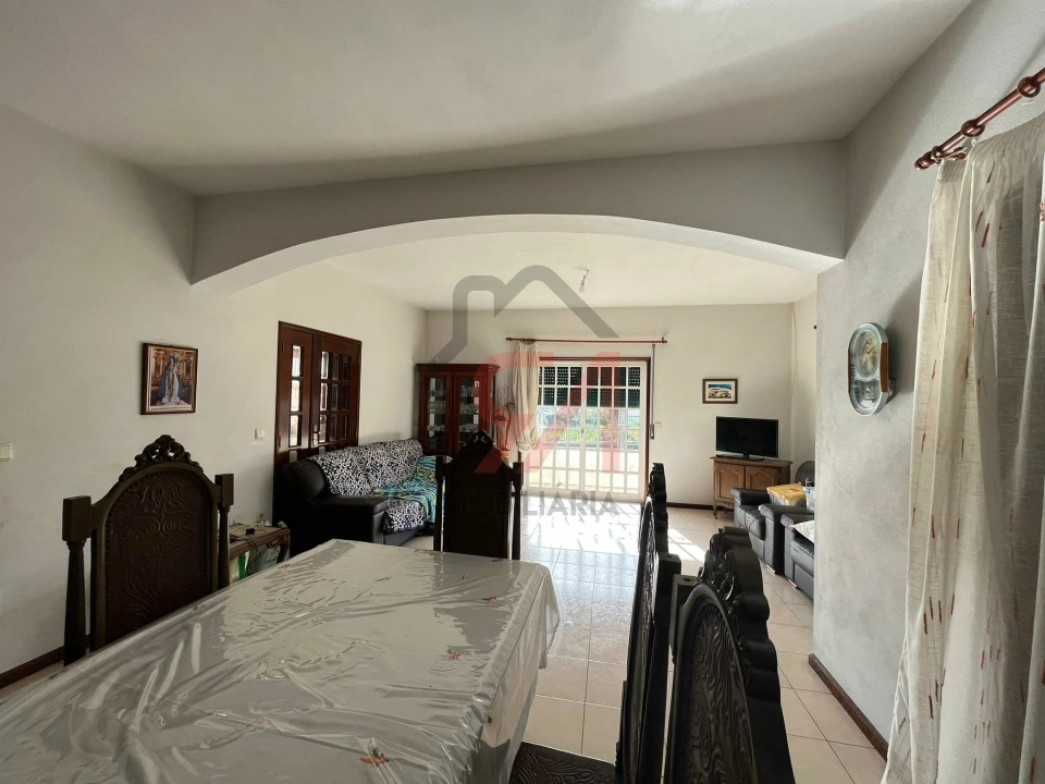 Moradia T4 para Venda em Eiriz Foto 2