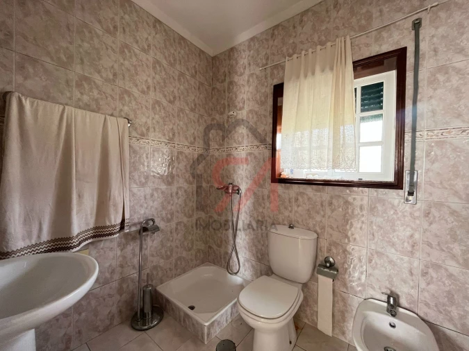 Moradia T4 para Venda em Eiriz Foto 5