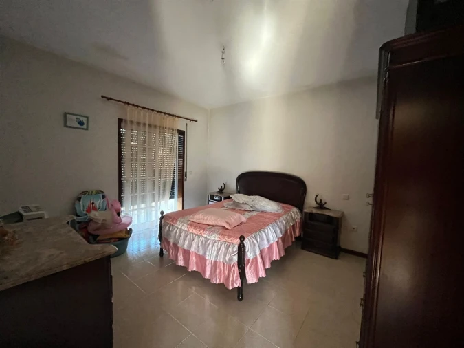 Moradia T4 para Venda em Eiriz Foto 6