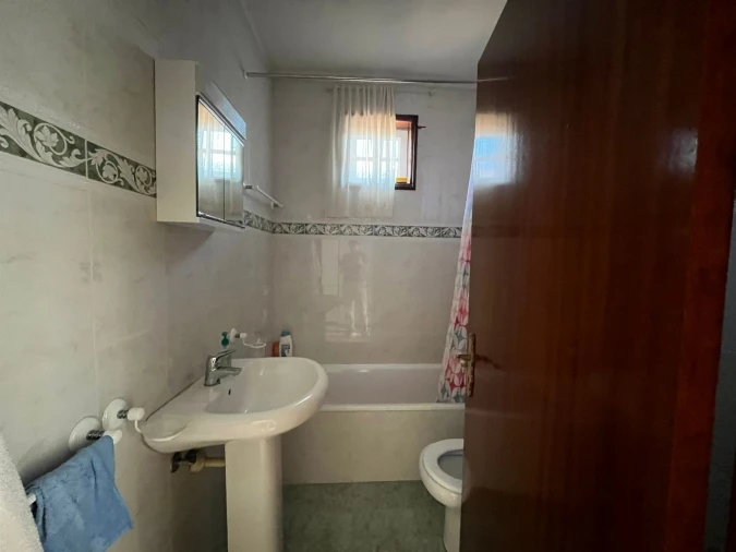 Moradia T4 para Venda em Eiriz Foto 3