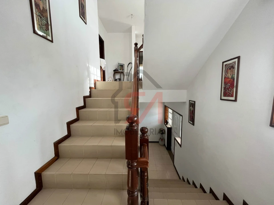 Moradia T4 para Venda em Eiriz Foto 1