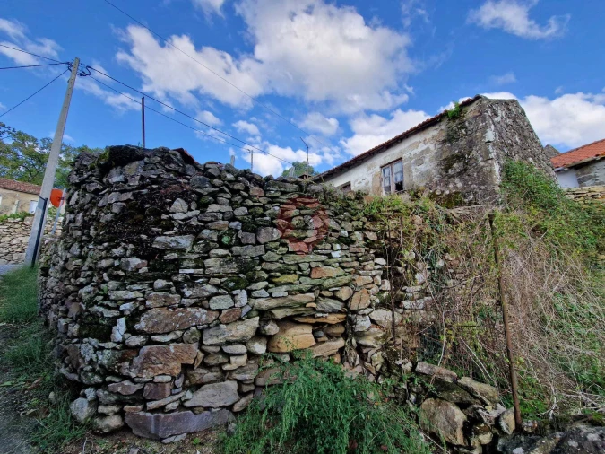 Moradia T0 para Venda em Alvaredo Foto 3