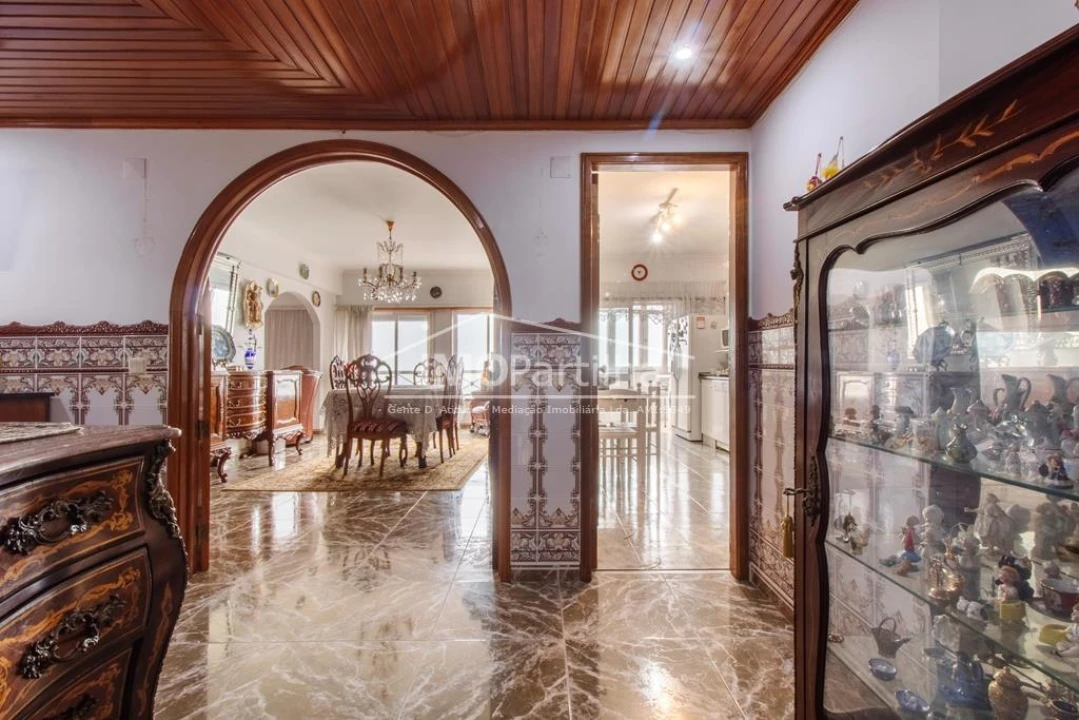 Apartamento T4 para Venda em Algueirão-Mem Martins Foto 9