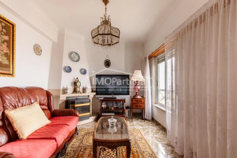 Apartamento T4 para Venda em Algueirão-Mem Martins Foto 15