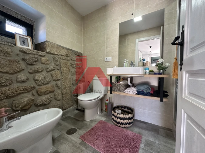 Moradia T2 para Venda em Creixomil Foto 5