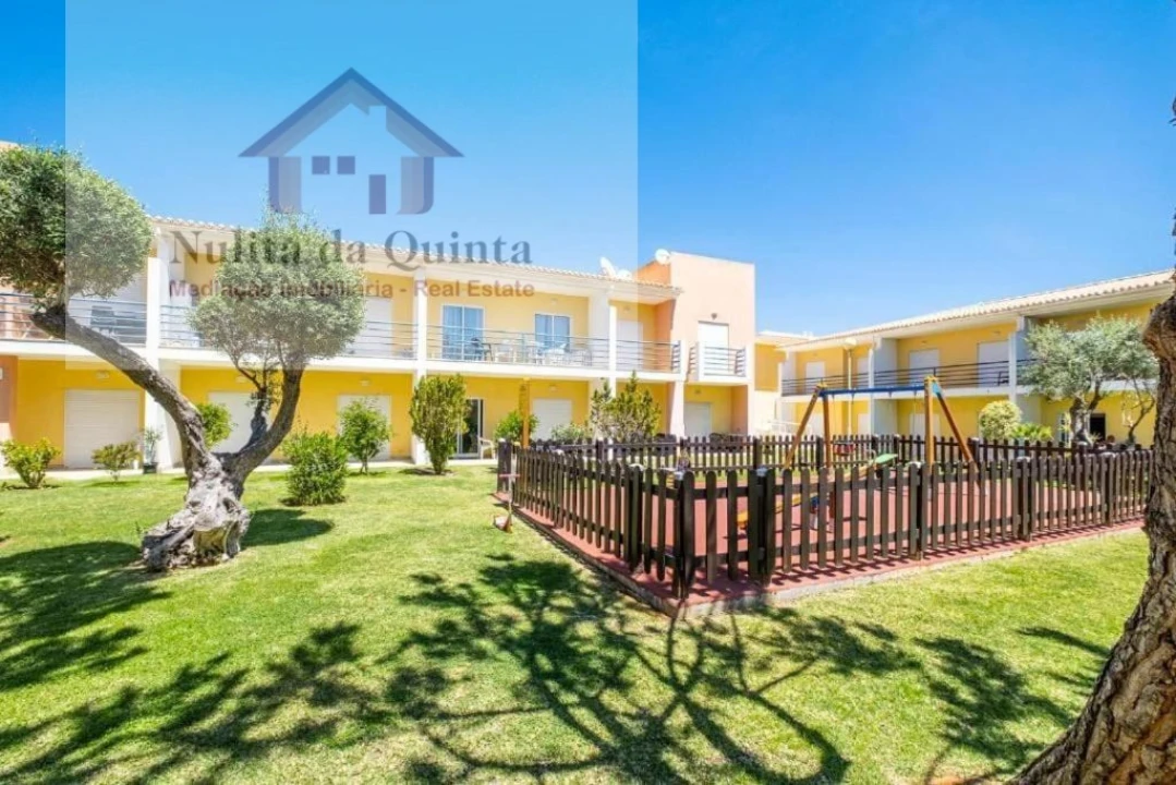 Apartamento T2 para Arrendamento férias em Guia Foto 16