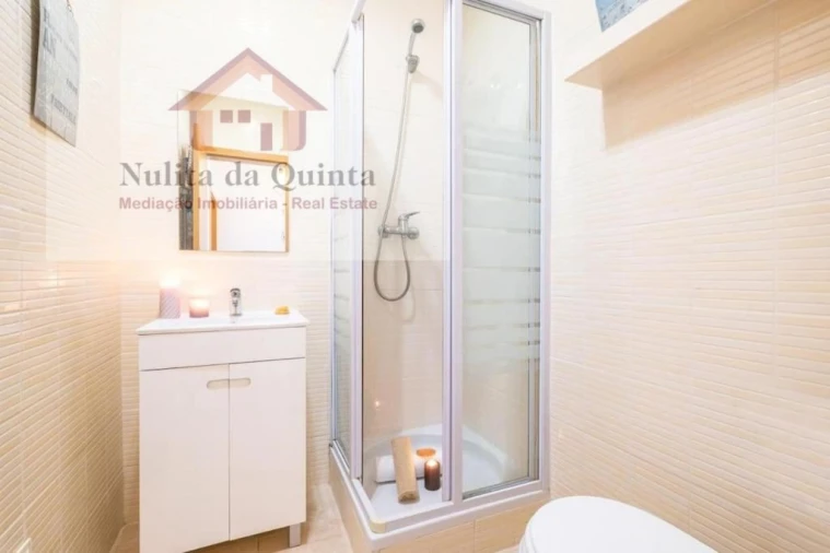 Apartamento T2 para Arrendamento férias em Guia Foto 9