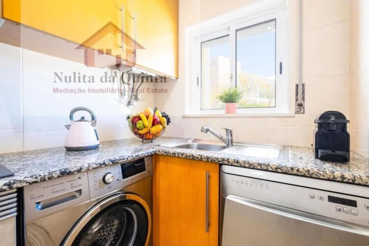 Apartamento T2 para Arrendamento férias em Guia Foto 24