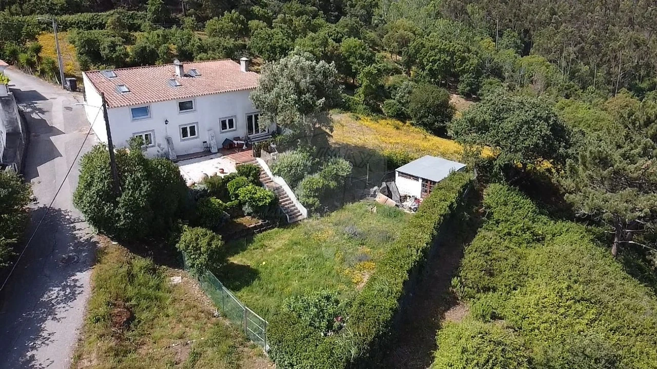 Moradia T2 para Venda em Enxara do Bispo, Gradil e Vila Franca do Rosário Foto 1