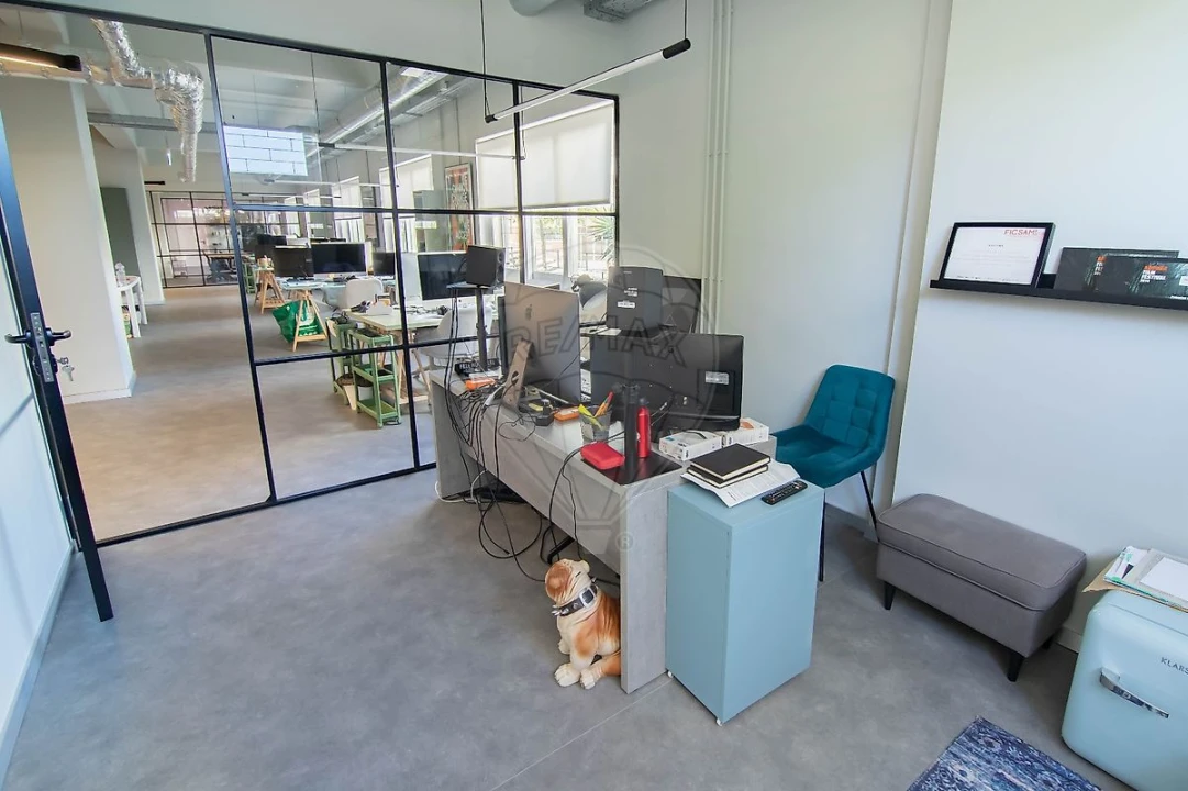 Escritório para Venda em São Domingos de Benfica Foto 1