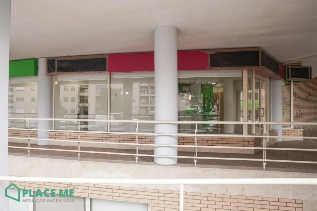 Loja para Arrendamento em São Vicente (Braga) Foto 10