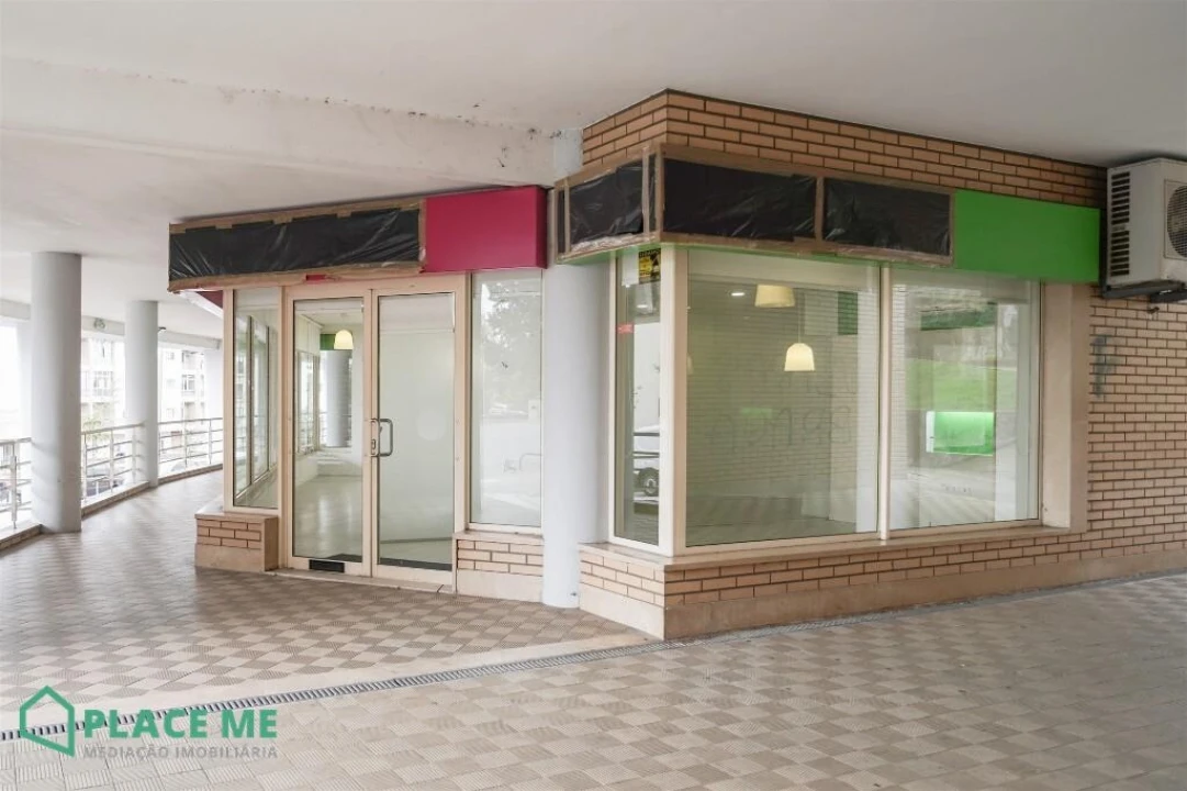 Loja para Arrendamento em São Vicente (Braga) Foto 9