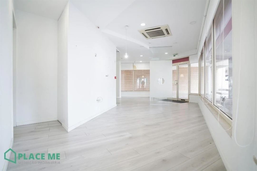 Loja para Arrendamento em São Vicente (Braga) Foto 19