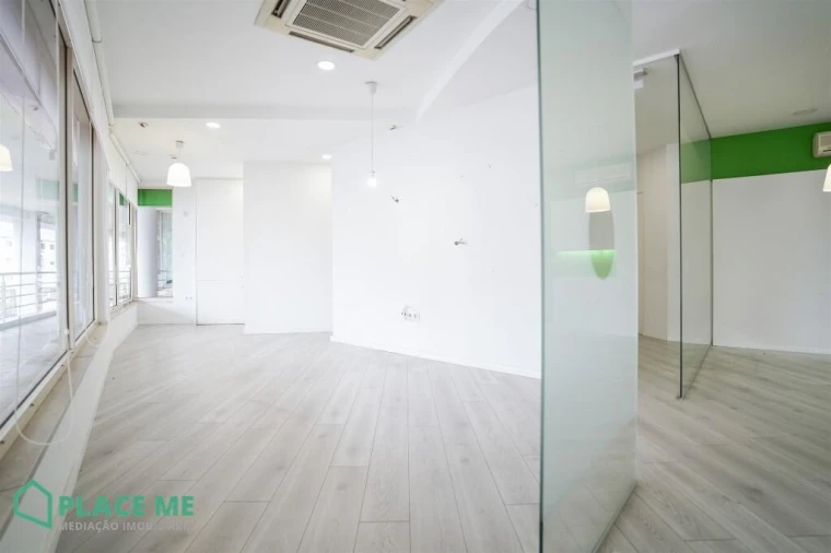 Loja para Arrendamento em São Vicente (Braga) Foto 16