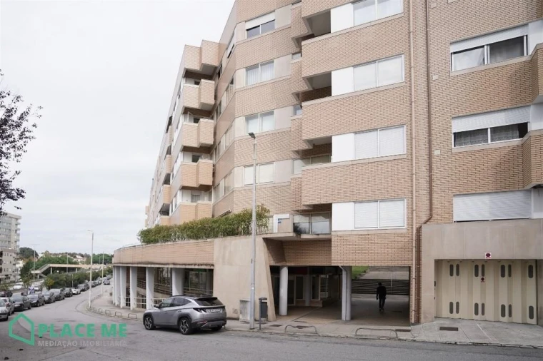 Loja para Arrendamento em São Vicente (Braga) Foto 7