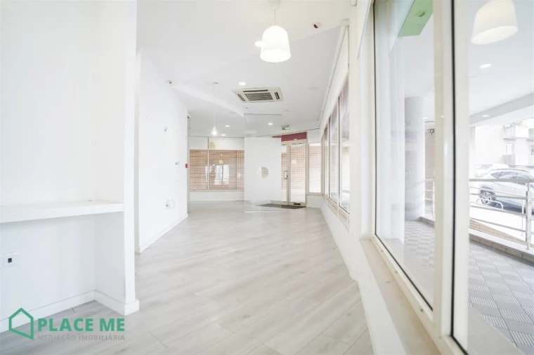 Loja para Arrendamento em São Vicente (Braga) Foto 18