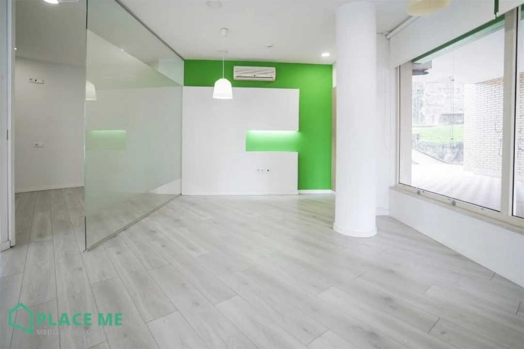 Loja para Arrendamento em São Vicente (Braga) Foto 12