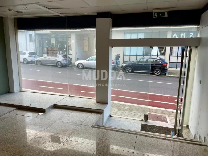 Loja para Arrendamento em Espinho Foto 6