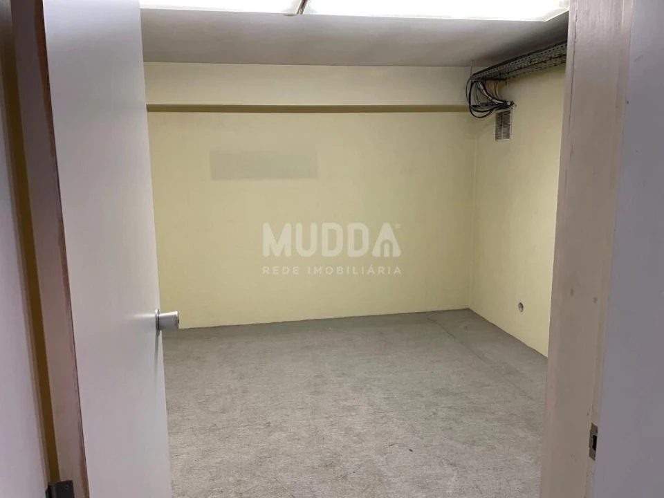 Loja para Arrendamento em Espinho Foto 5