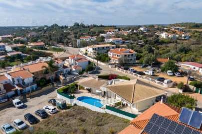 Moradia T4 para Venda em Lagos (São Sebastião e Santa Maria)