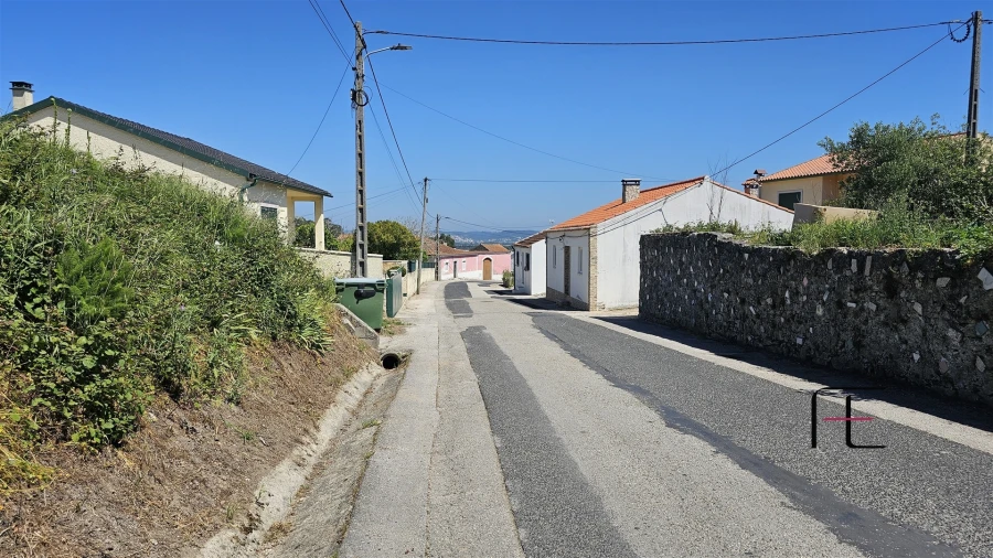 Moradia T1 para Venda em Lavos Foto 10