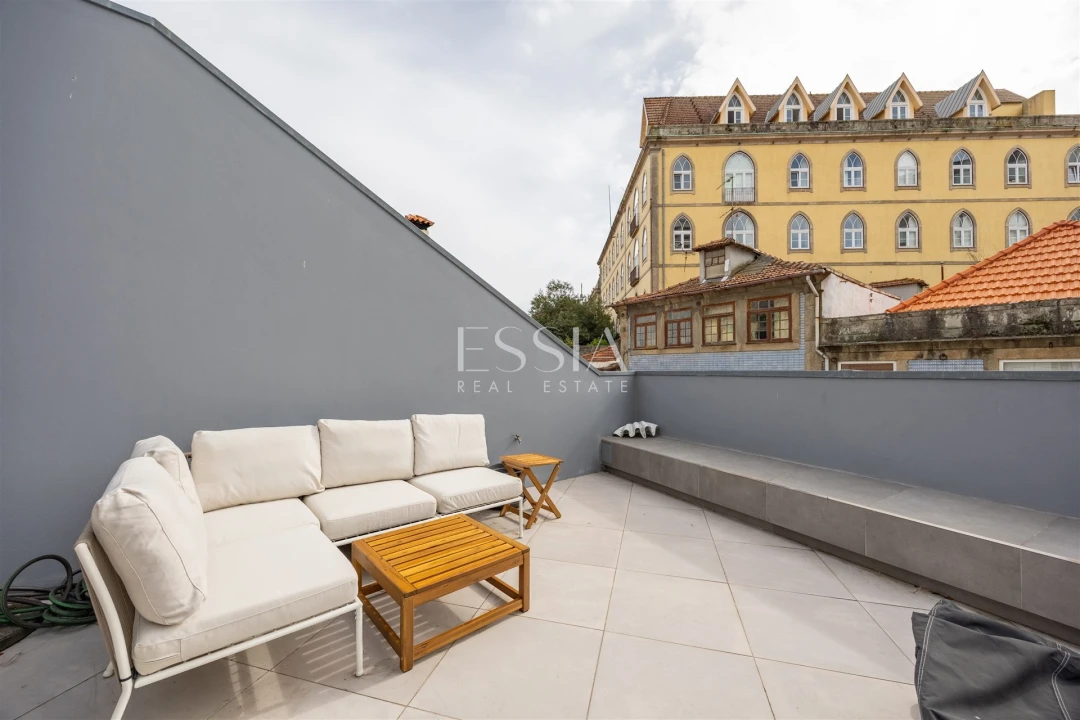 Apartamento T2 para Arrendamento em Lordelo do Ouro e Massarelos Foto 1