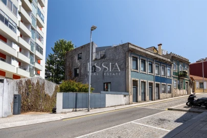 Apartamento T2 para Arrendamento em Lordelo do Ouro e Massarelos