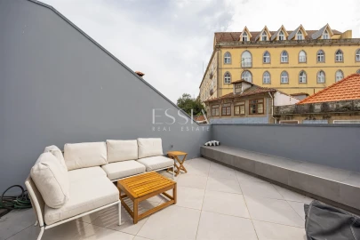 Apartamento T2 para Arrendamento em Lordelo do Ouro e Massarelos